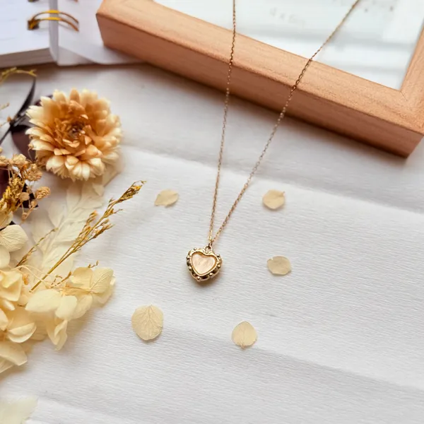 Gold_Dots_Heart_Anti_Tarnish_Locket